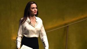undefined47552870 angelina jolie  actress and unhcr special envoy  arrives to 200205182810