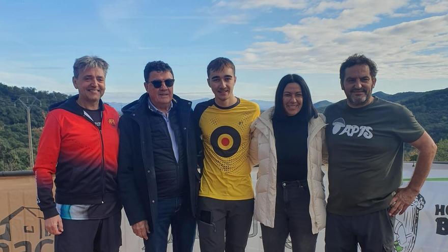 Thomas Villard, al centre, va confirmar el seu títol al Valls Catalanes gràcies al segon lloc a l'Olla de Tapis.