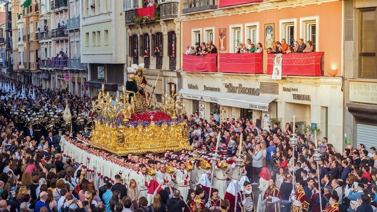 Una imagen de archivo de las procesiones de Semana Santa de Málaga.