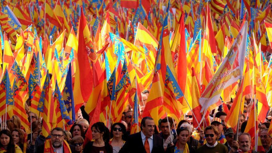 Manifestación en Valencia contra el soberanismo catalán