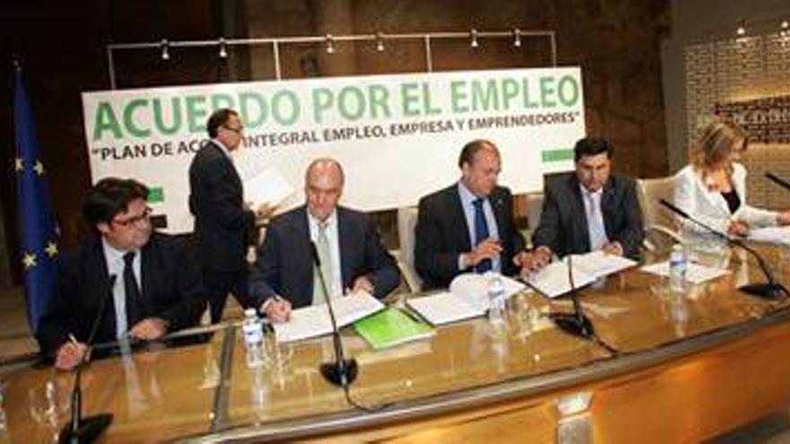 Extremadura adelantará el pago único de la prestación a los parados que emprendan