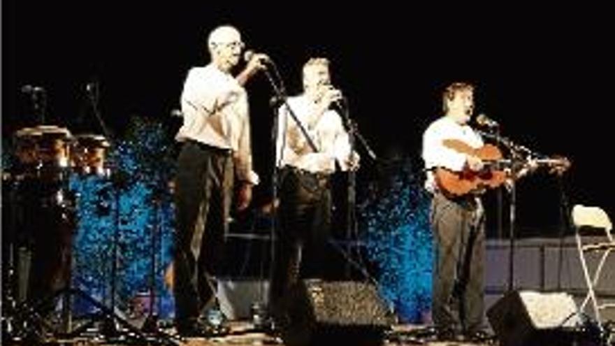 La Cantada d&#039;Havaneres es va celebrar al Passeig Marítim.