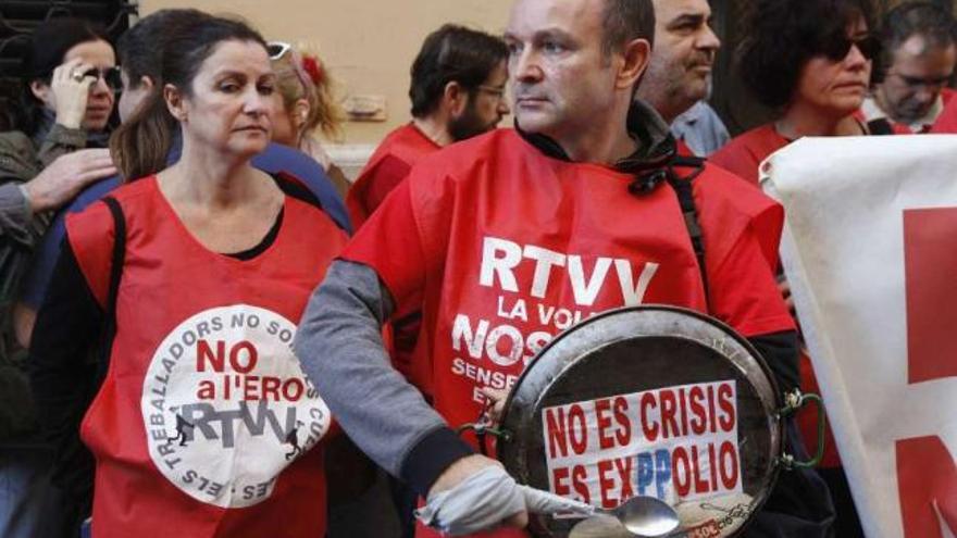 Los trabajadores de la &#039;tele&#039; valenciana toman el control  de la programación
