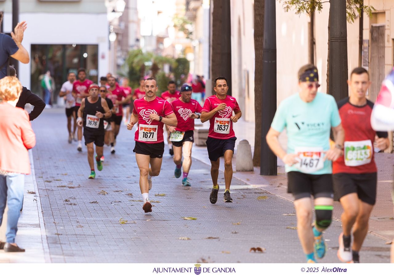 Gandia bate récords de solidaridad en la RunCáncer 2025