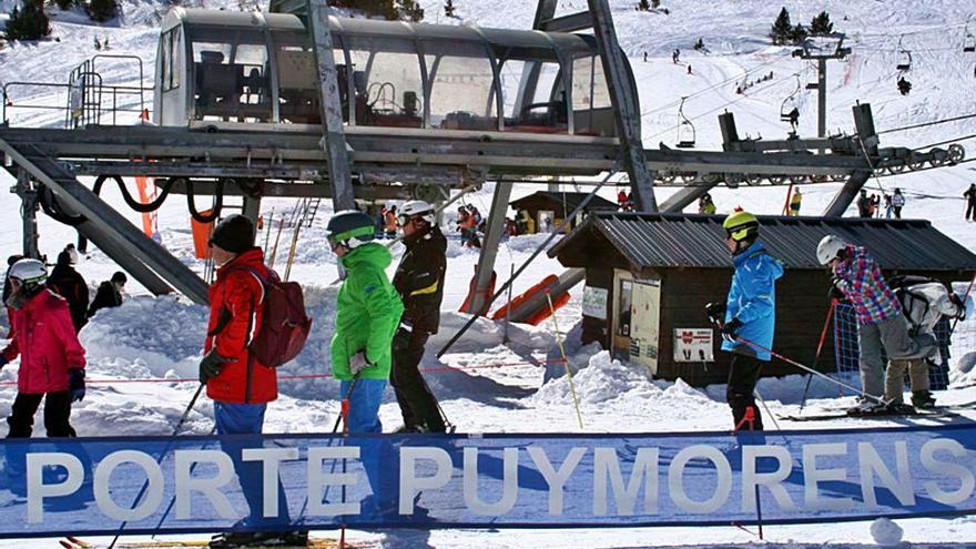 Una jornada d&#039;esquí en una estació de l&#039;Alta Cerdanya