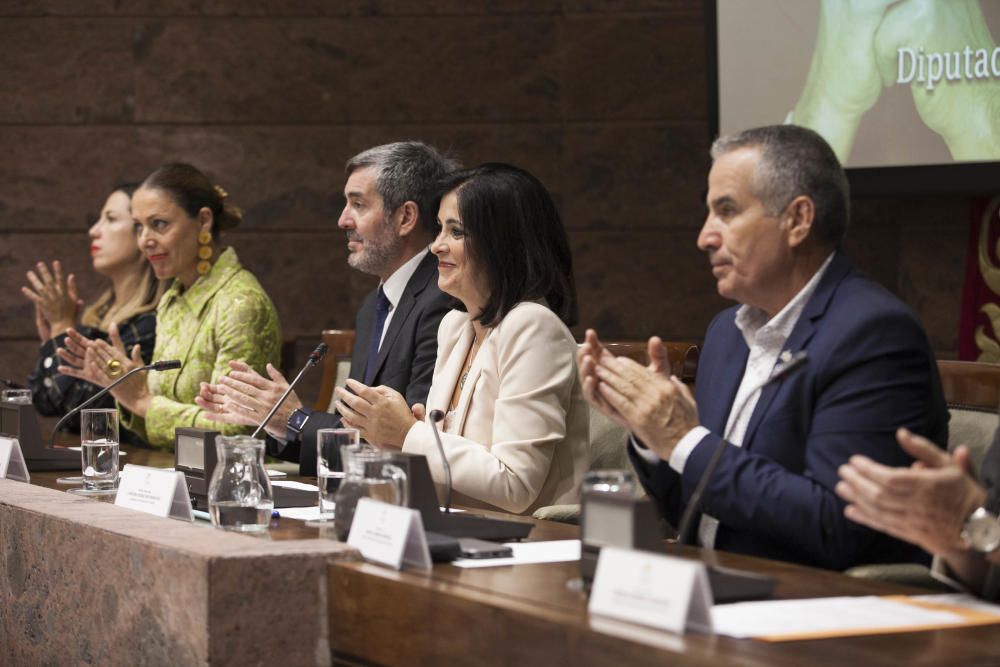 El Parlamento rinde homenaje póstumo al ...