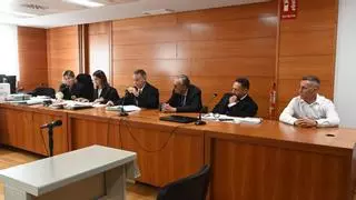 Fabra y Debón declararán al final de su juicio, en vez de hoy