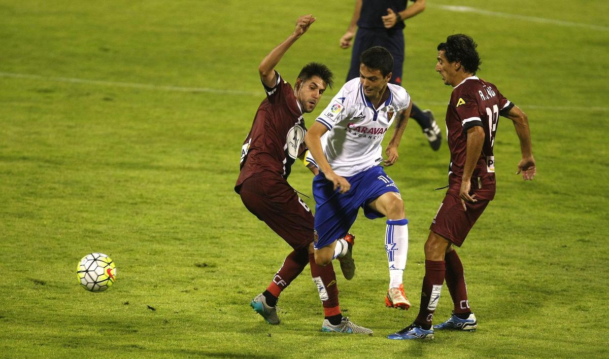 Luso Delgado, en un encuentro en La Romareda entre el Real Zaragoza y el Córdoba CF.