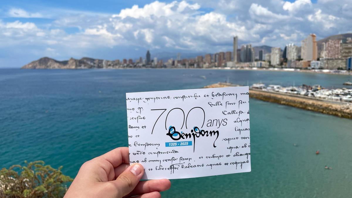La postal del 700 aniversario de Benidorm.