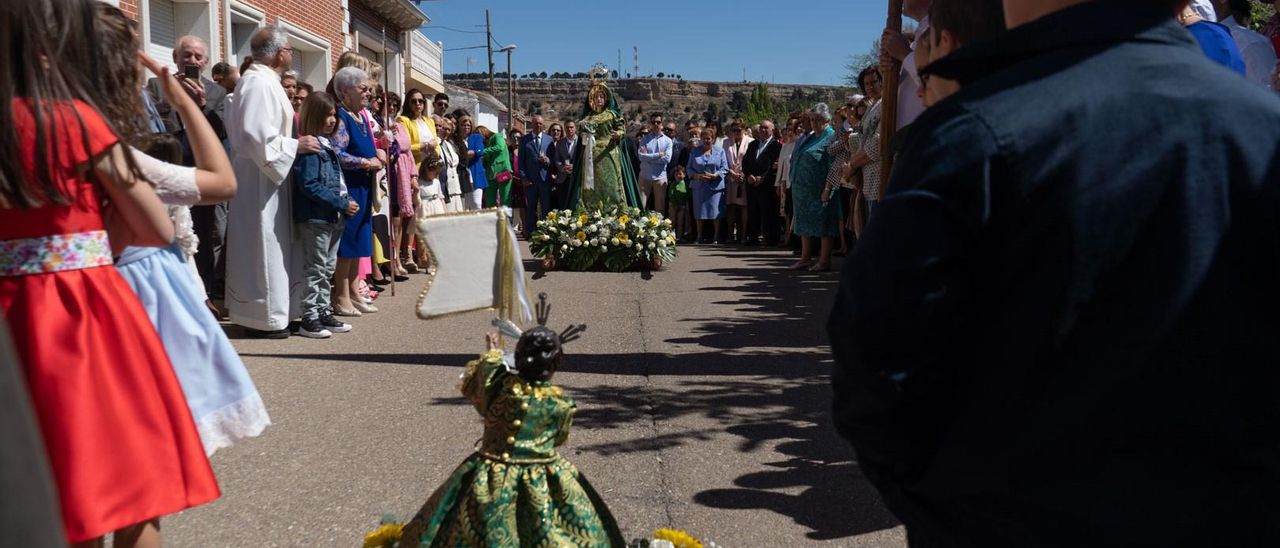 Encuentro de la Virgen y el Niño en Villabuena del Puente