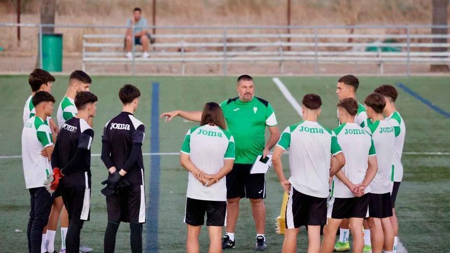 Los hijos de Diego Tristán siguen sus pasos: Mikel y Diego juegan en las categorías inferiores del Córdoba CF