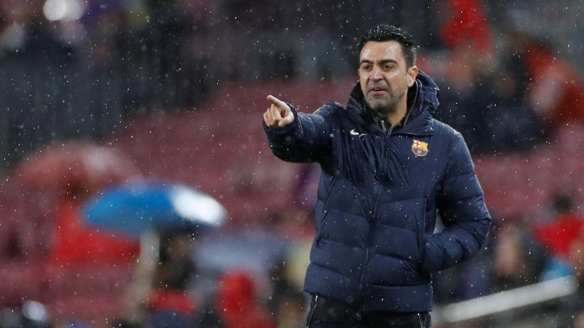 Xavi Hernández, durante el encuentro correspondiente a la fase de grupos de la Liga de Campeones que disputan hoy martes frente al Benfica en el estadio Camp Nou, en Barcelona