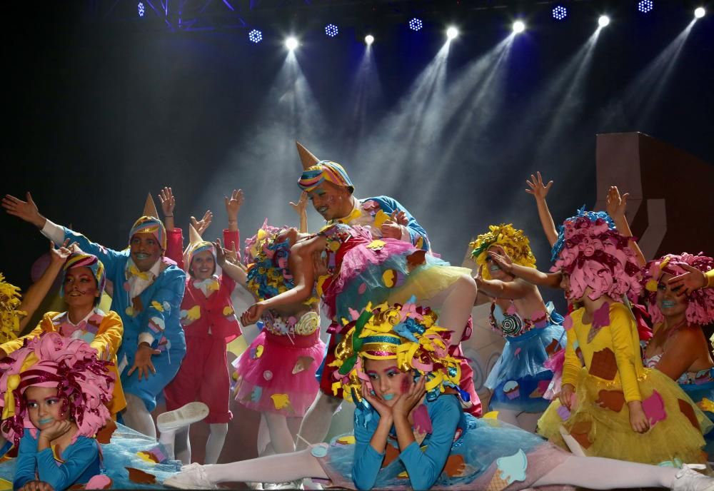 Las Hogueras de Alicante celebran la final del certamen de playbacks