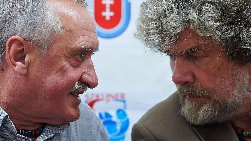 Wielicki y Messner, juntos en una rueda de prensa en Polonia en 2014.