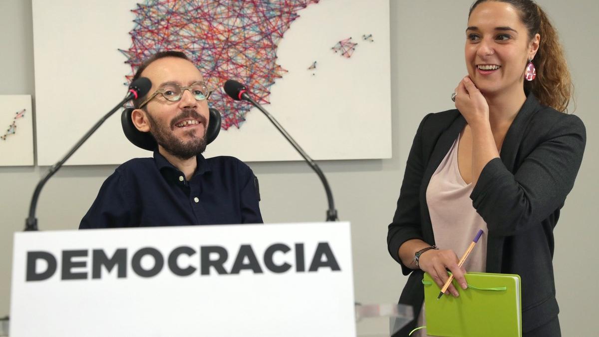 Pablo Echenique y Noelia Vera