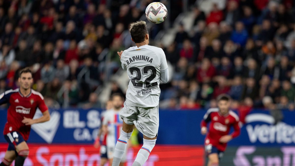 Raphinha despidió 2022 con el Barça anotando este golazo que dio la victoria ante Osasuna