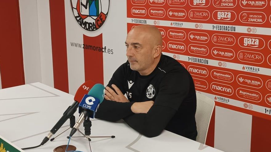 Juan Sabas, entrenador del Zamora CF: &quot;Vamos a un escenario complicado que requerirá intensidad y concentración&quot;