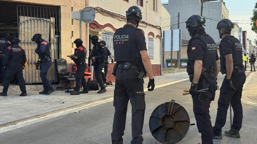 Detenen tres persones que traficaven amb droga a prop d'una escola de Vilanova del Camí