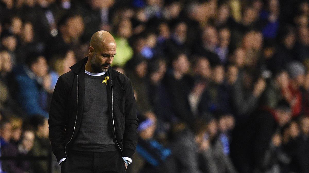 zentauroepp42207096 manchester city s spanish manager pep guardiola reacts durin180219235914