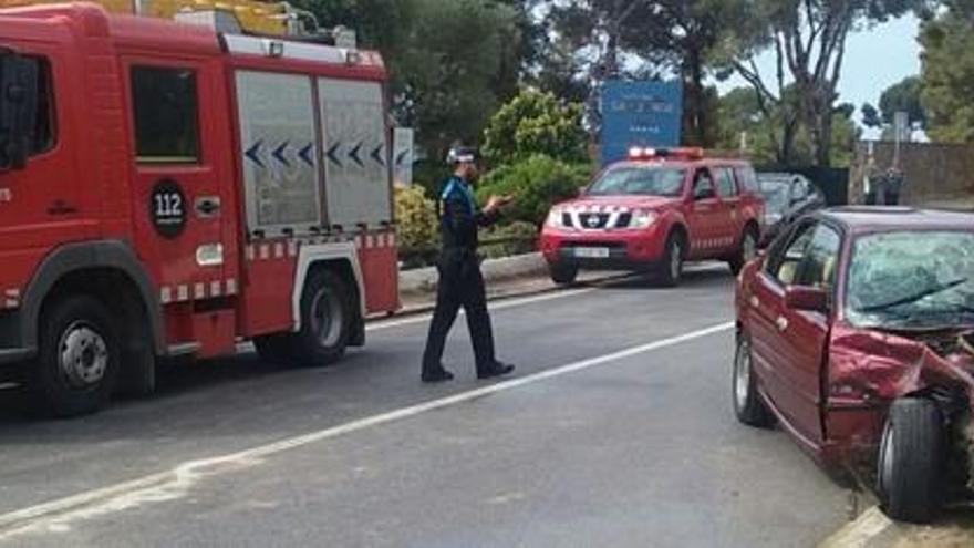 Una veïna de Palamós ha mort en un xoc frontal entre dos vehicles a Calonge