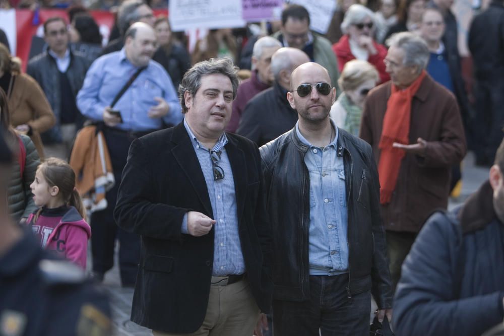 Manifestación en València contra el plurilingüismo