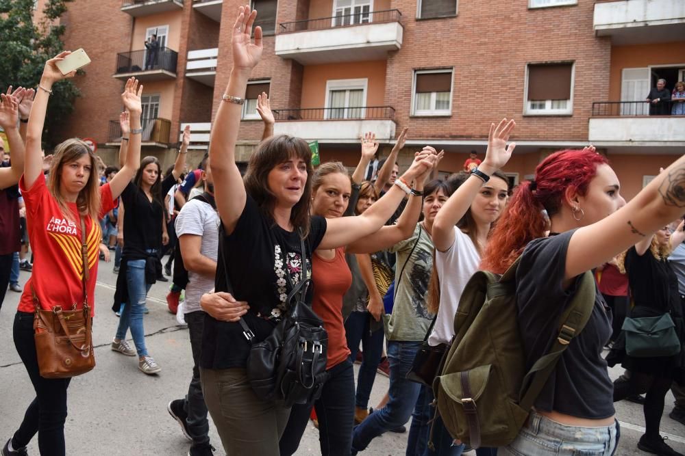 Multitudinària manifestació contra la violència a Manresa