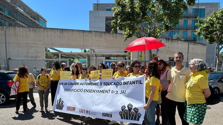 tronales acercan posturas, aunque se mantiene la convocatoria de huelga de las 'escoletes' para el 2 de junio