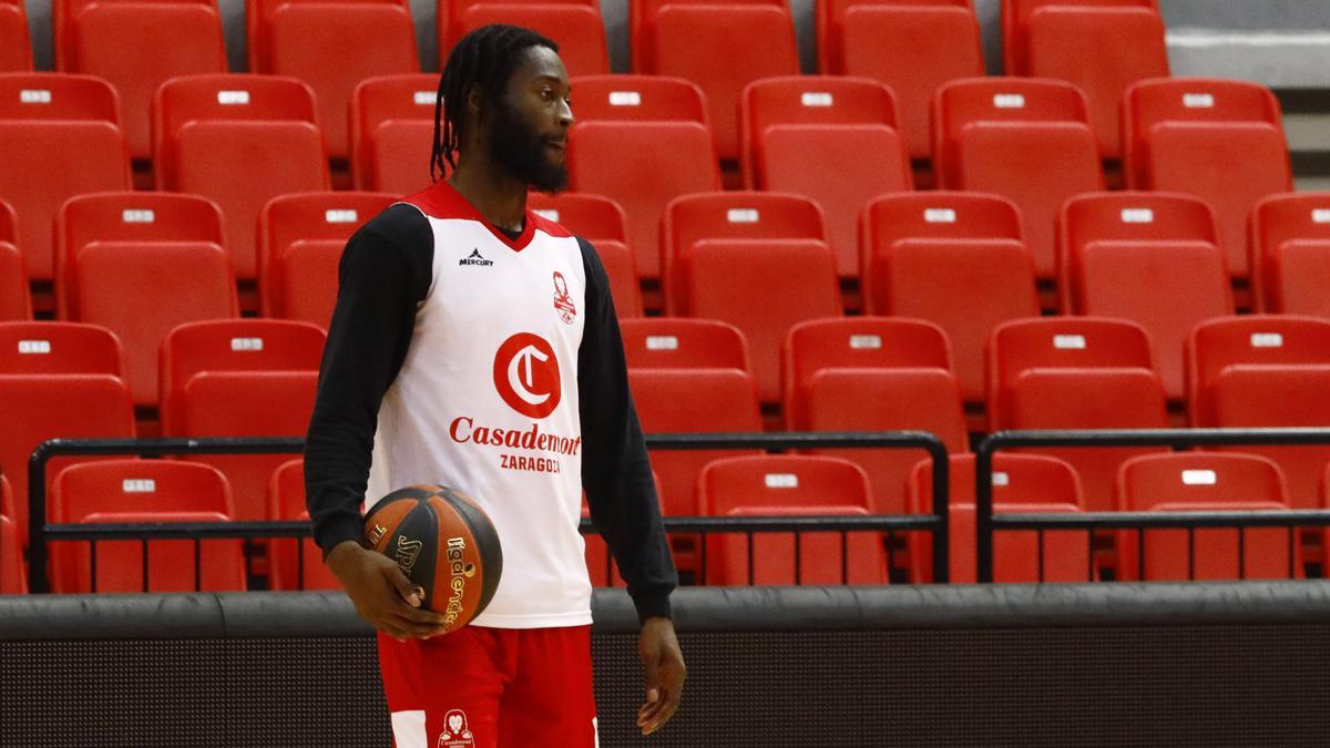 Matt Mobley, durante un entrenamiento del Casademont Zaragoza.