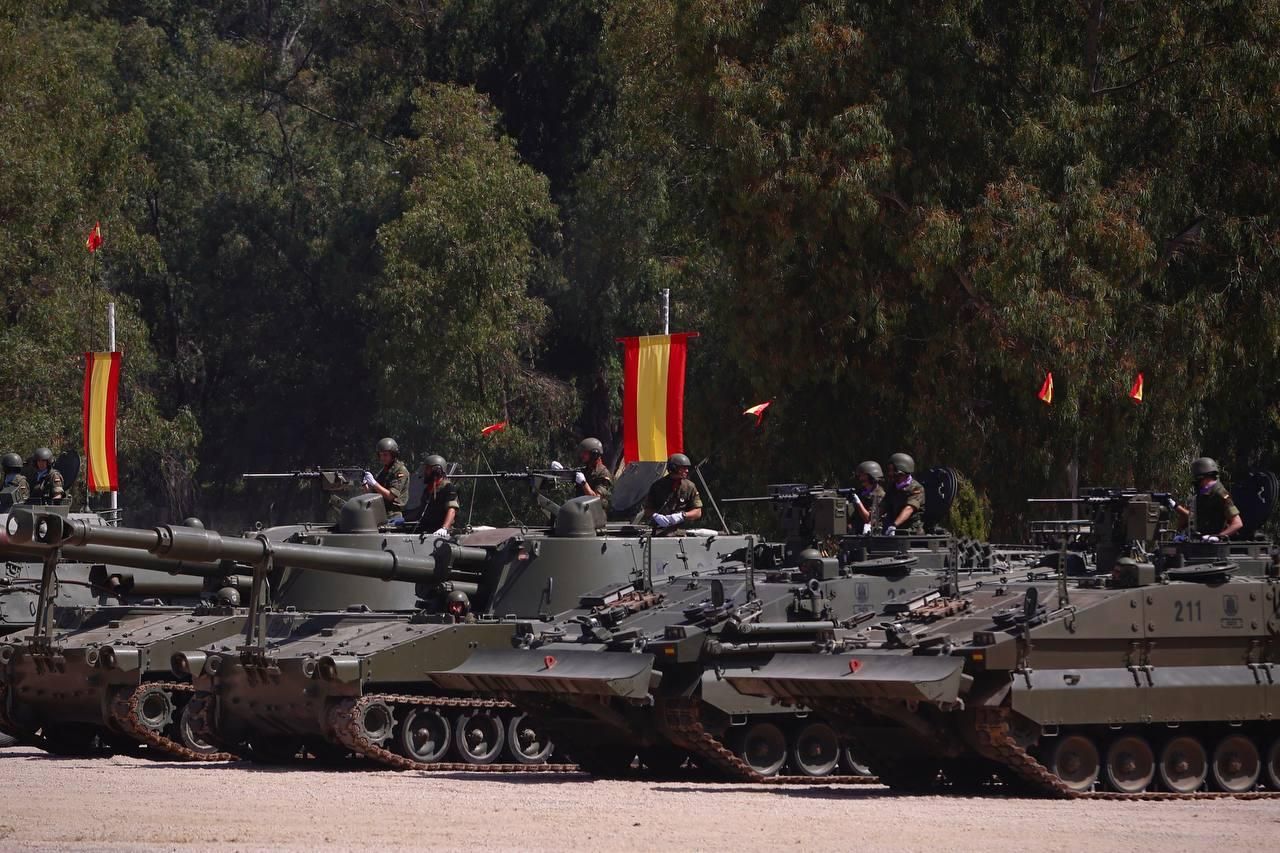 La BRI X celebra su 40º aniversario con una parada militar