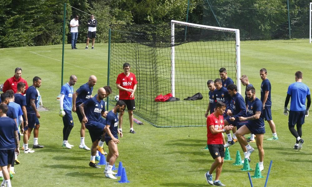 Alemany y Murthy, atentos al entrenamiento