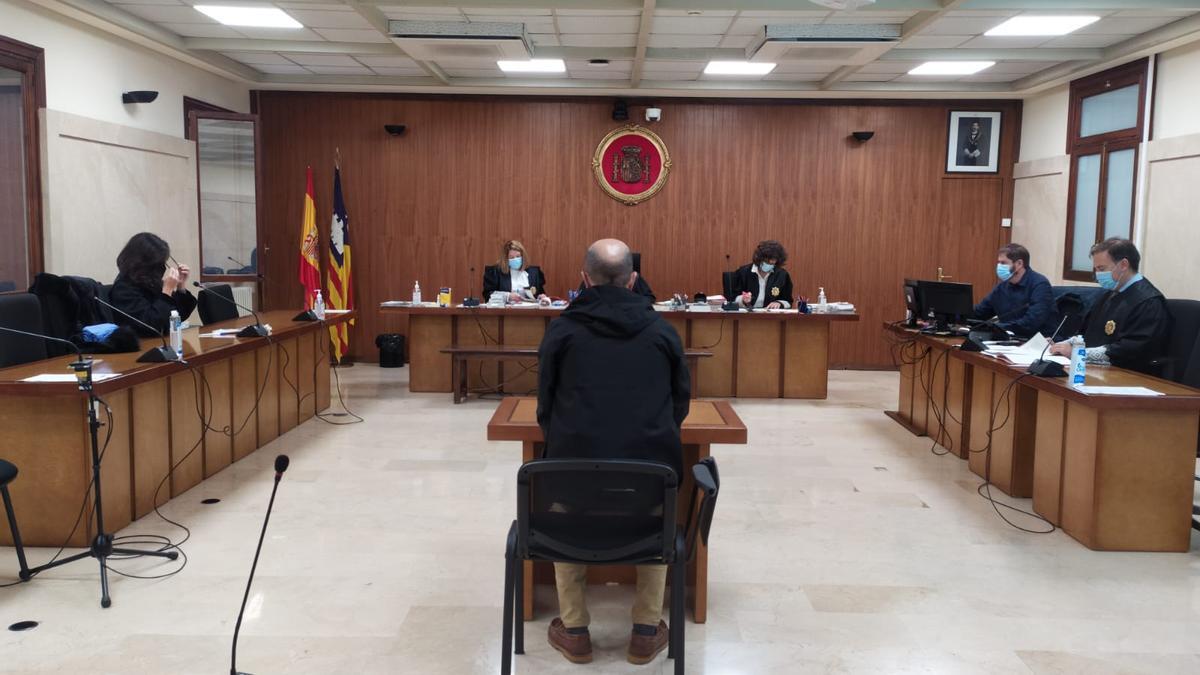 El acusado, hoy durante el juicio en la Audiencia de Palma