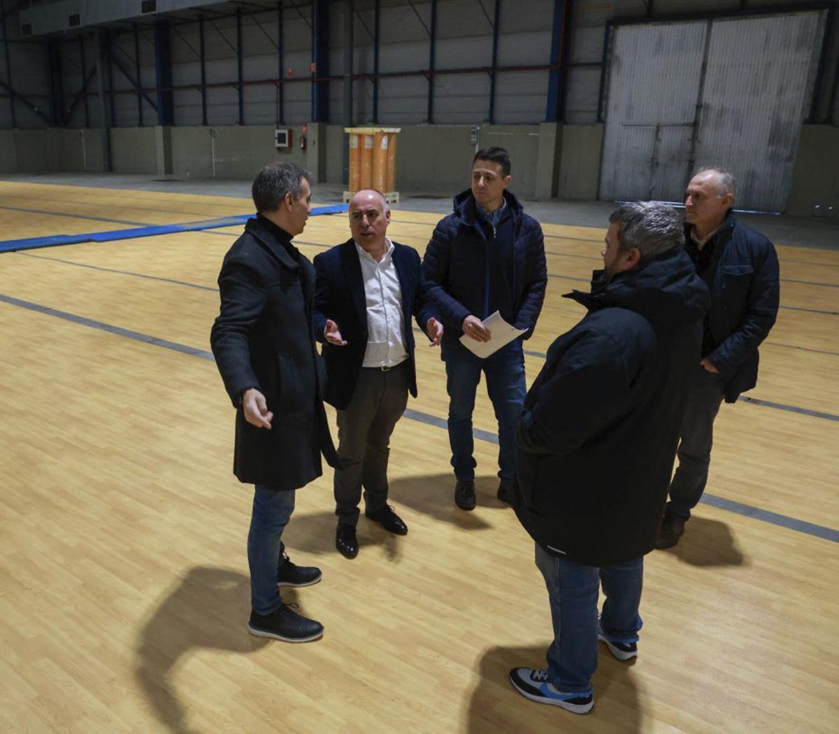 Un momento de la visita de Tourís a Fexdega. | IÑAKI ABELLA