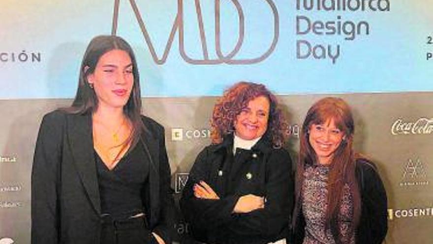 Lis Domínguez, Raquel Arañón y Ariadna Salvador. |