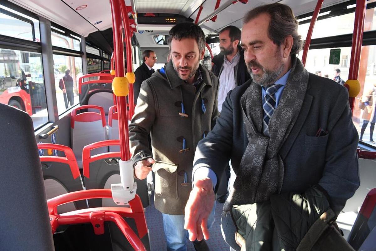 La reordenación de las líneas y el precio del billete serán algunos de los aspectos que el Concello y Tranvías negociarán "en los próximos meses" tras la finalización de la concesión.