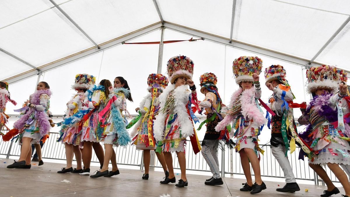 Unha edición anterior do Entroido de Cobres, declarada Festa de Interese Turístico de Galicia.