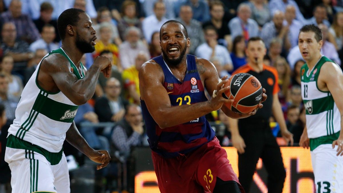 Samardo Samuels playing for FC Barcelona