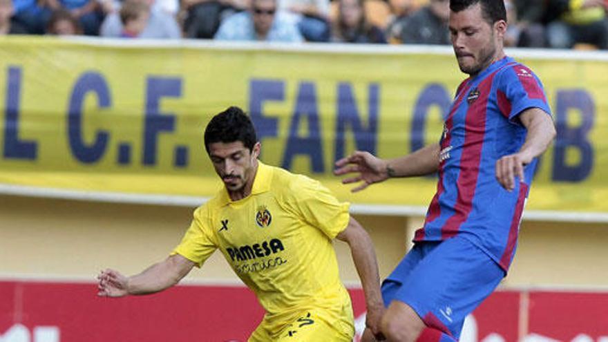 El Villarreal doblega al Levante con un gol sobre la bocina
