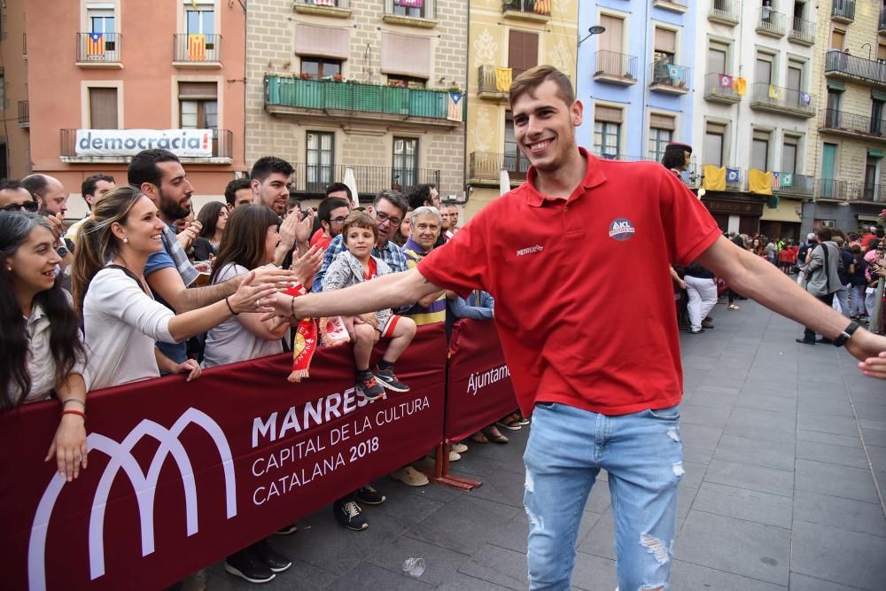 Celebració de l'ICL Manresa a la plaça Major