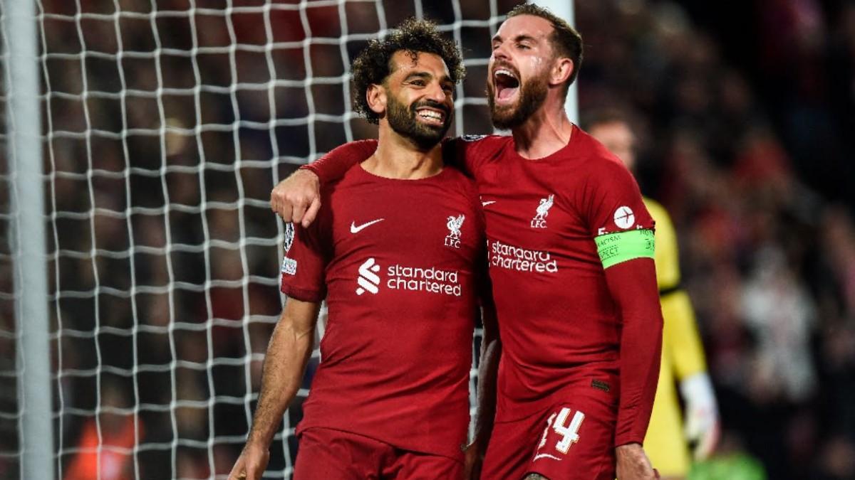 Salah y Henderson celebran el segundo gol del partido