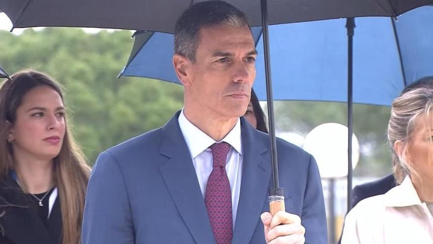 Sánchez preside un acto en recuerdo de víctimas del accidente de Adamuz