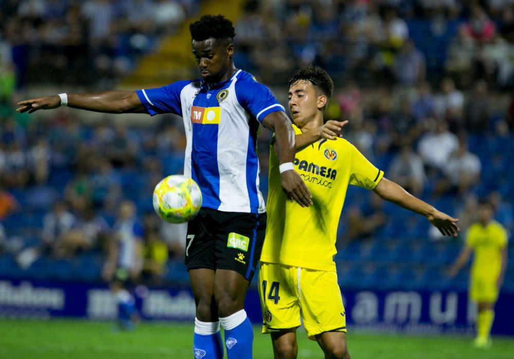 El Hércules genera dudas en su puesta de largo en el Rico Pérez al verse superado por el Villarreal B