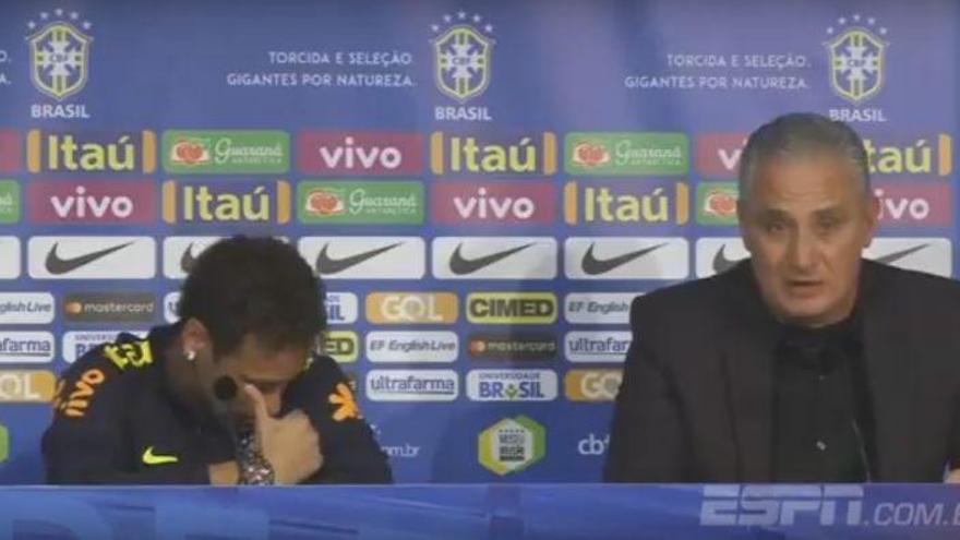 Neymar niega entre lágrimas su mala relación con Emery