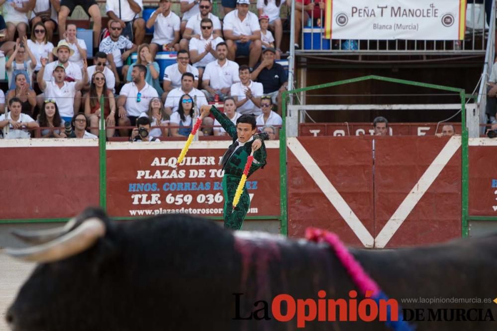 Primera novillada en Blanca