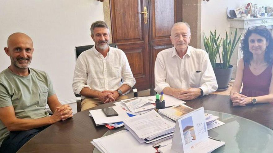 Un momento de la recepción en el despacho de Alcaldía. | FdV