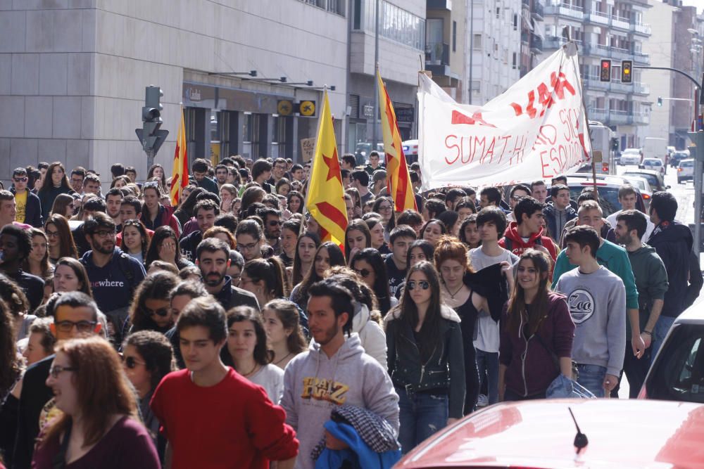 Vaga d'estudiants per demanar la rebaixa de les taxes a Girona
