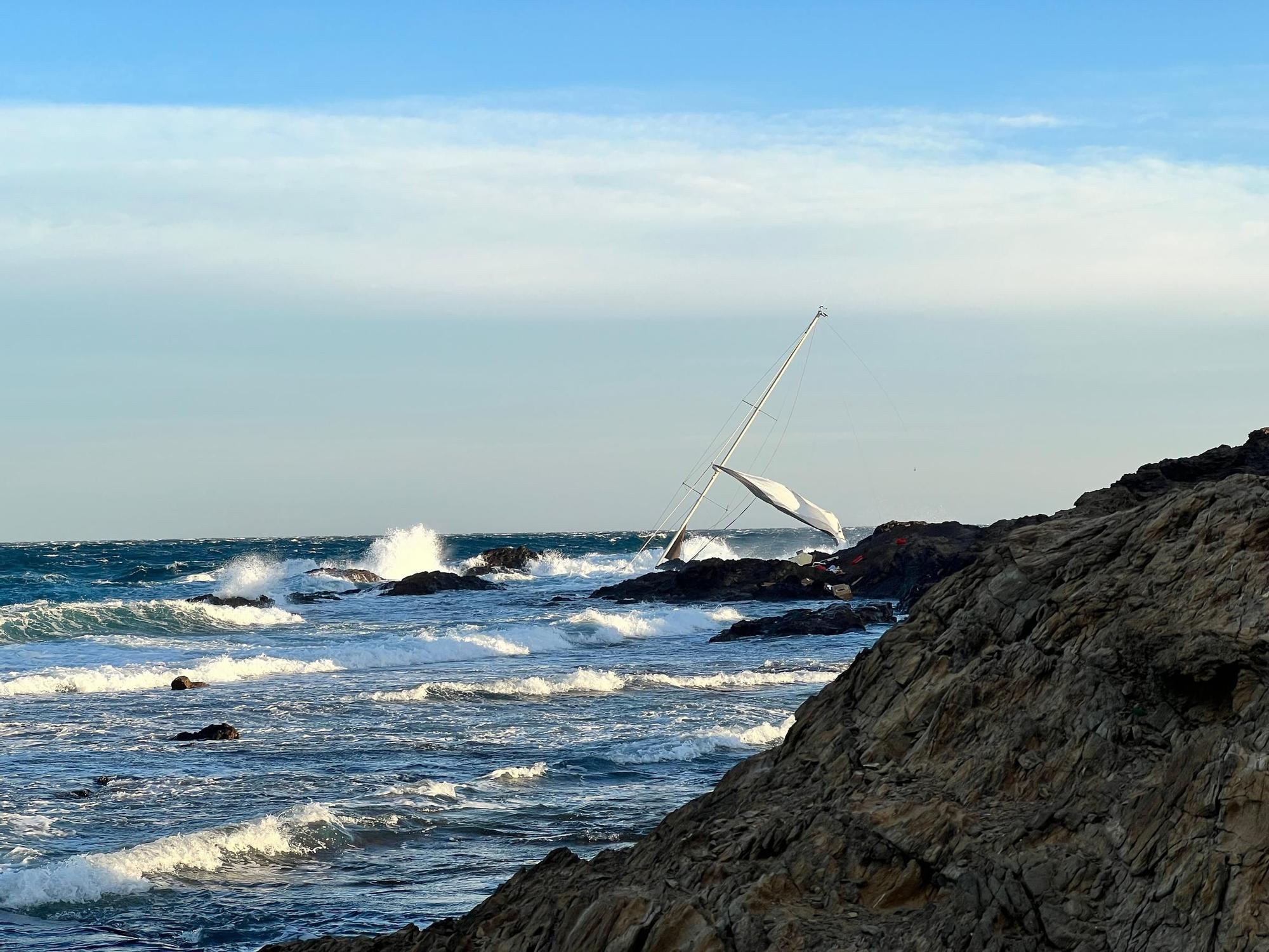 Galeria d'imatges: La zona on ha tingut lloc l'accident marítim al Port de la Selva