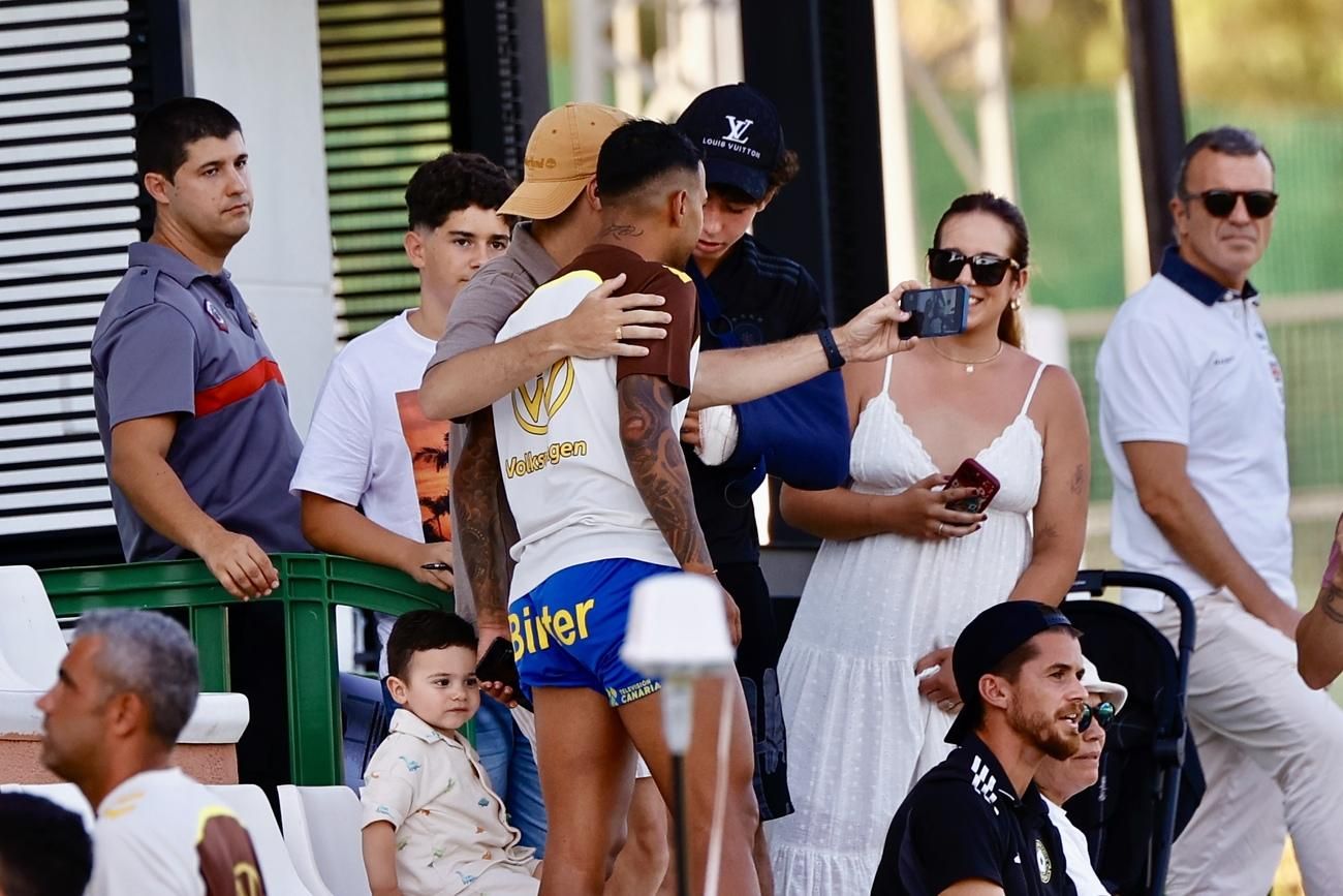 El partido Orlando Pirantes FC-UD Las Palmas, en imágenes