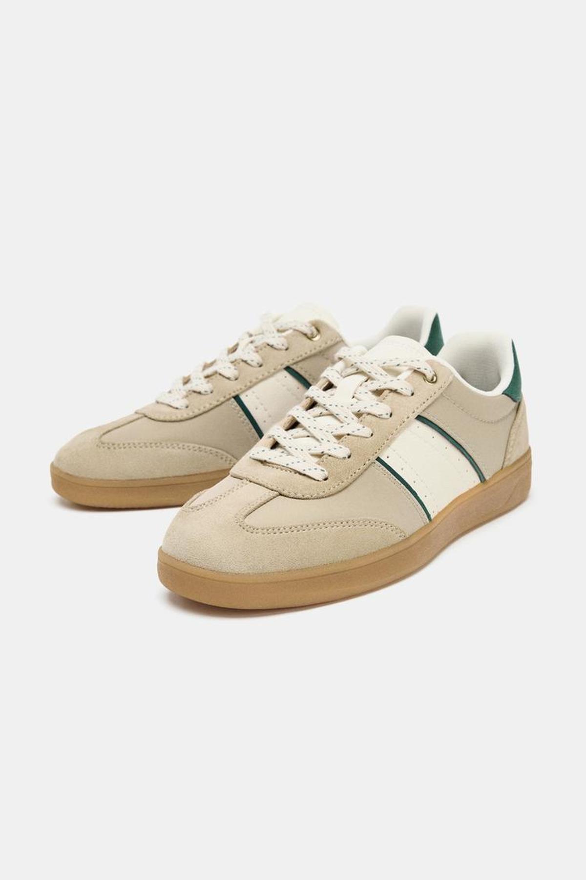 Colas kilométricas mañana en Zara para conseguir las zapatillas (clon de las Adidas Samba) por solo 5 euros: la tienda insignia del Grupo Inditex revienta los precios con el final de sus rebajas