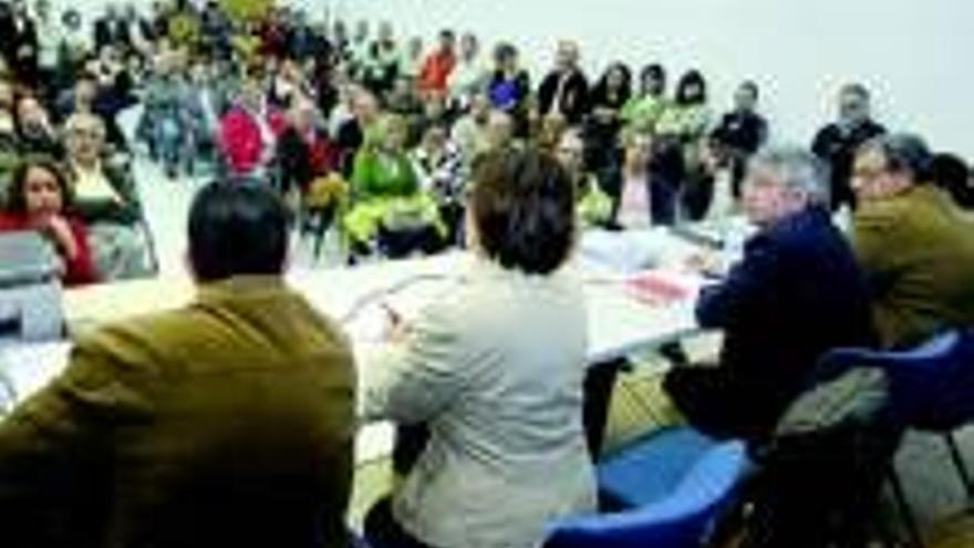 La asamblea local del PSOE da su apoyo mayoritario a Guijarro