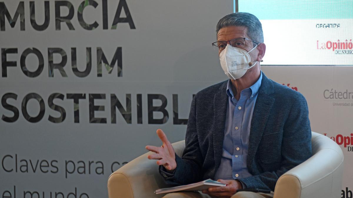 Salvador Ruiz, director de investigación de la Cátedra de RSC de la Universidad de Murcia